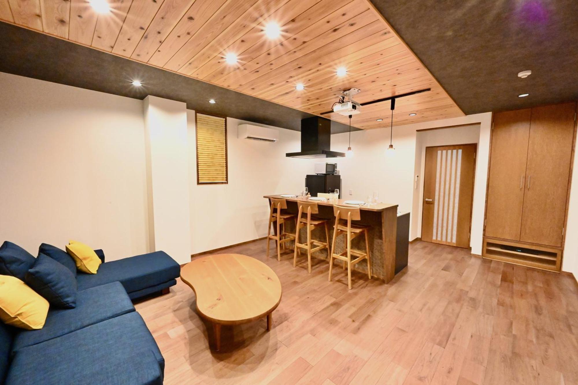 Manabi-Stay Takayama Sakura 提携駐車場利用可 古い町並みまで徒歩1分 最大9名宿泊可能な一等地で人工温泉を楽しむ Eksteriør bilde