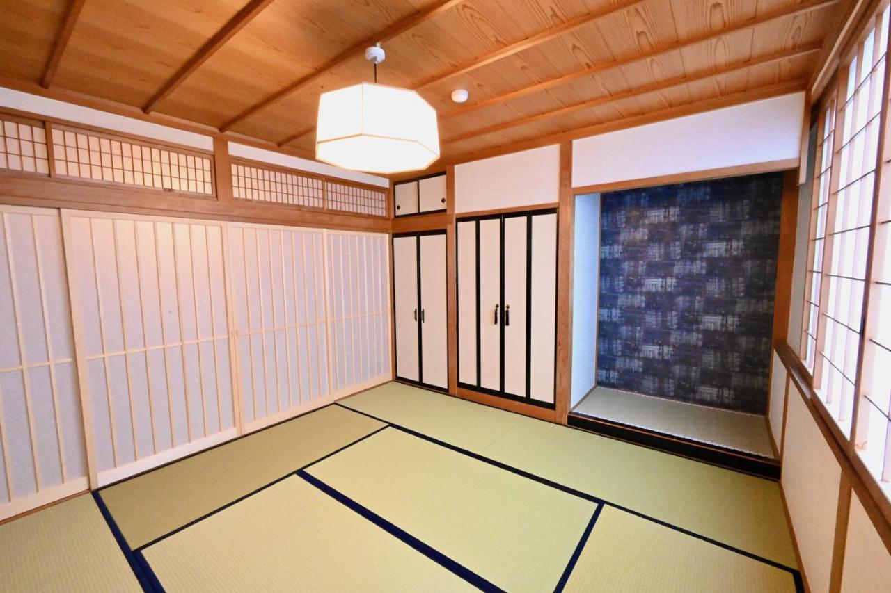 Manabi-Stay Takayama Sakura 提携駐車場利用可 古い町並みまで徒歩1分 最大9名宿泊可能な一等地で人工温泉を楽しむ Eksteriør bilde